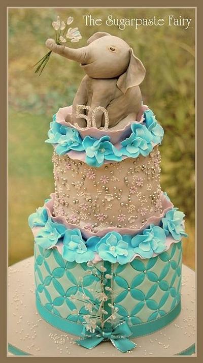 Elegant Elephant - Cake by The Sugarpaste Fairy