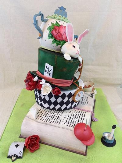 Alice in Wonderland - Cake by Xiomara Ortiz-Bevel