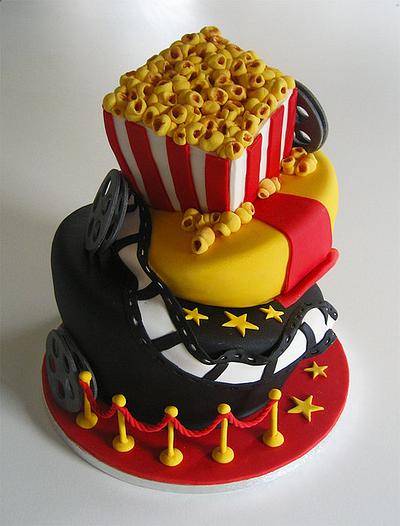 Movie Wedding - Cake by Etty