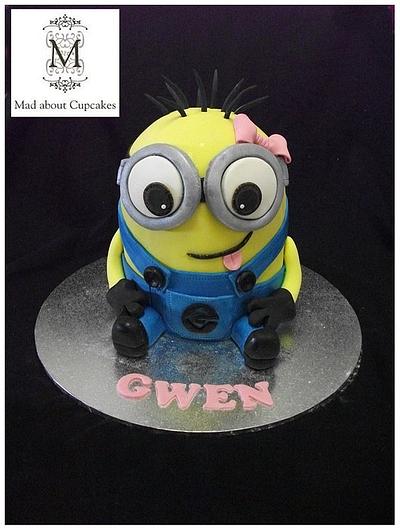 Gwen's 3D Minion - Cake by madaboutcupcakes