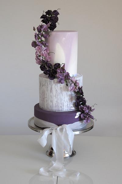 Purple Sweet pea  - Cake by Hamilton’s Cakes
