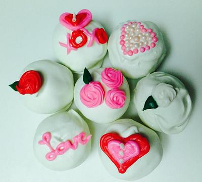 Valentine's Day Cake Balls - Cake by Jessica