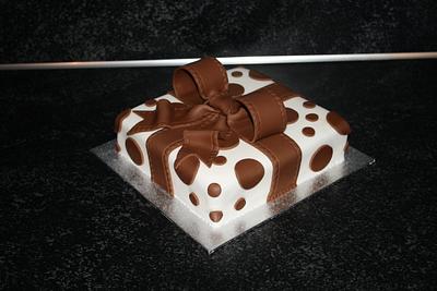 Present cake. - Cake by Natalia