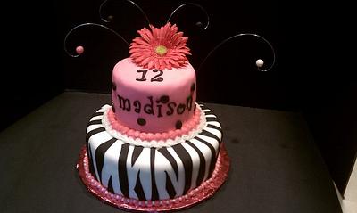 12th Birthday - Cake by KerriChelle