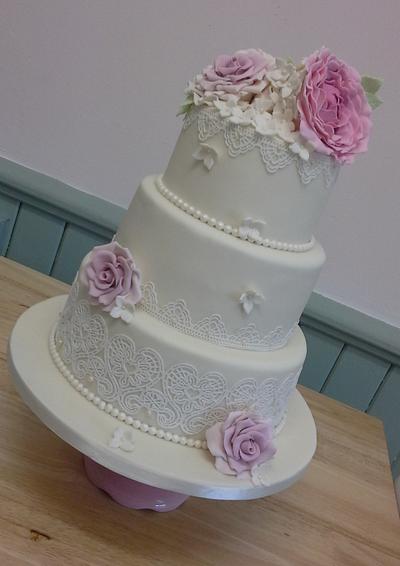 Wedding Cake - Cake by Wendy 