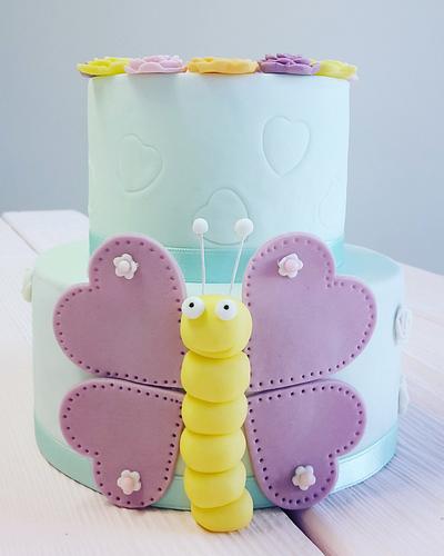 Birthday Cake with butterfly - Cake by Franci´s Cupcakes