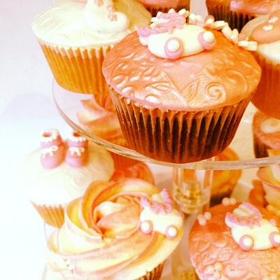 Baby Shower Cupcakes - Cake by Gill Earle