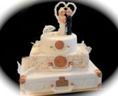 Three luggages for a just married couple - Cake by Rosamaria