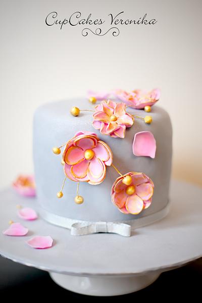 gray - pink - gold - Cake by CupCakes Veronika
