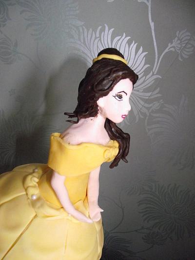 Princess belle - Cake by suzanneflynn