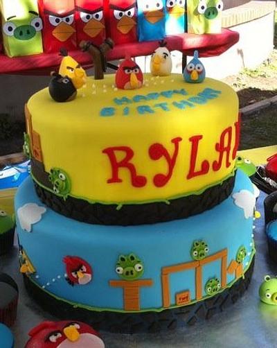 Angry birds - Cake by The Pinkery Cake