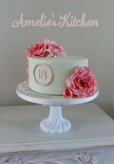Coral roses - Cake by Helen Ward