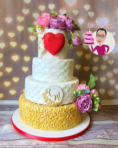 4 tier wedding cake - Cake by Cupcakes la louche wedding & novelty cakes