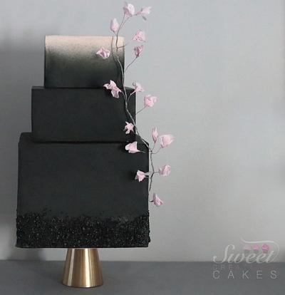 Black modern wedding cake - Cake by Sweet Creations Cakes