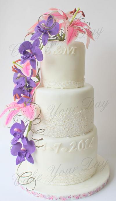Orchids & Lilly's Wedding Cake. - Cake by Cake Your Day (Susana van Welbergen)