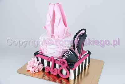 18 Birthday Cake / Tort na 18 urodziny - Cake by Edyta rogwojskiego.pl