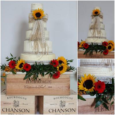 Rustic Wedding Cake - Cake by TiersandTiaras