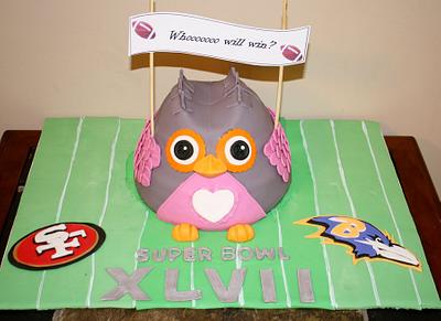 Whooooo will win ?! (Owl Superbowl Cake) - Cake by Lisa