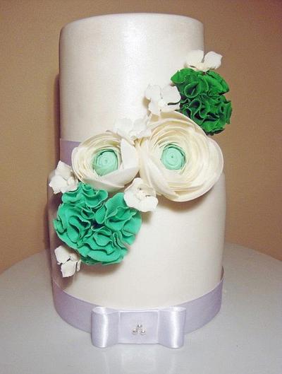 ranunculus, pom poms & hydrangea wedding cake - Cake by Emma