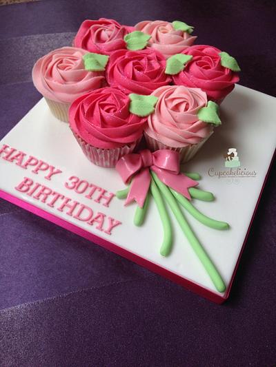 Cupcake bouquet board - Cake by Cupcakelicious