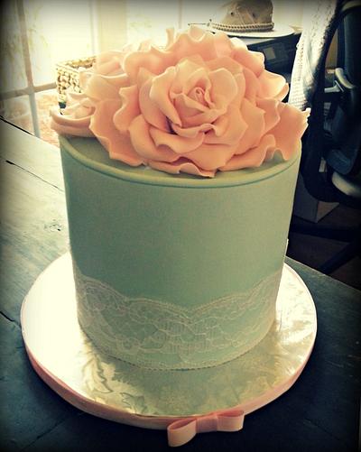 Simply roses! - Cake by Sandrascakes