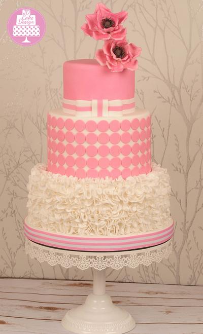 Pink and white ruffle cake - Cake by Jdcakedesign