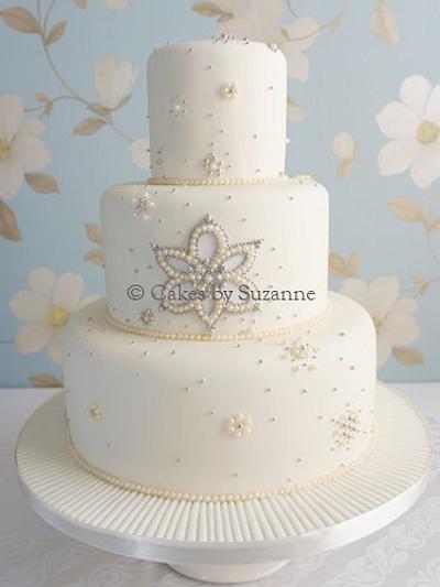 Edible Bling! - Cake by suzanne