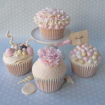 Pearly Seaside Chic Cake & Cupcakes - Cake by Cupcakes by Amanda