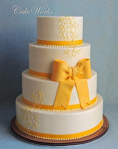 Yellow Bow on Buttercream - Cake by Alisa Seidling