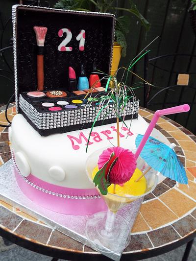 Glamous 21st Birthday - Cake by Pamela