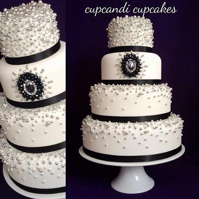 Draftee cascade monochrome cake - Cake by Cupcandi Cupcakes