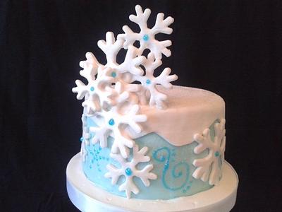 Snowflake and Reindeer Cake - Cake by DebsDuckCakes