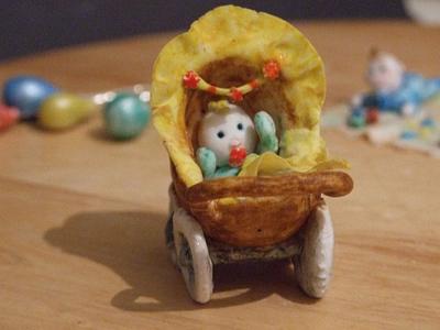 baby in stroller - Cake by HERMUZCakes (Carmen Hdez)