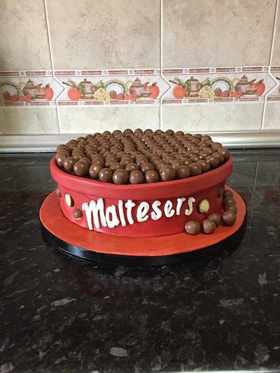 Malteser cake - Cake by Becky's Cakes Spain