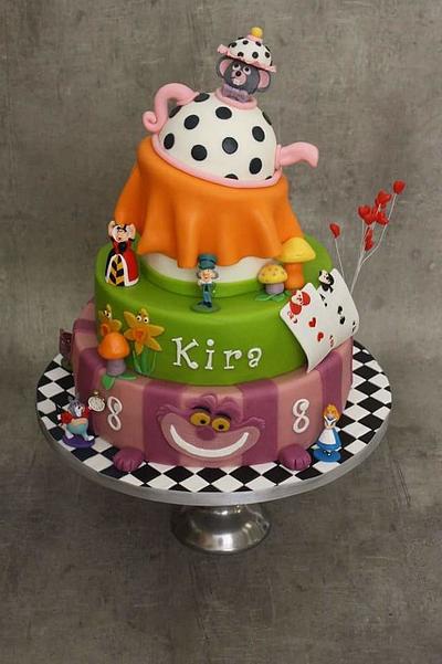 Alice in Wonderland  - Cake by Bonzzz