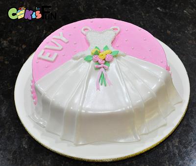 Wedding dress cake - Cake by Cakes For Fun