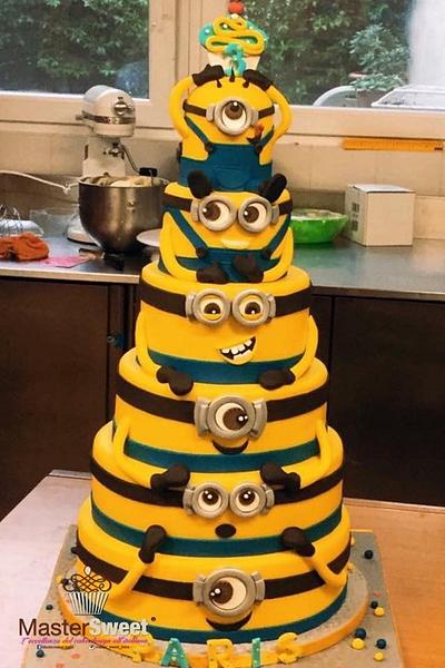 Minions Tower - Cake by Donatella Bussacchetti