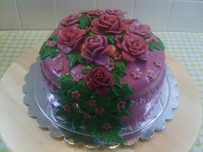 Roses - Cake by Nikoletta Giourga