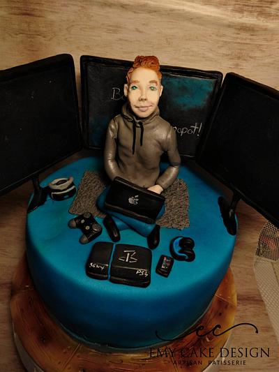 Computera boy who loves computer games - Cake by EmyCakeDesign