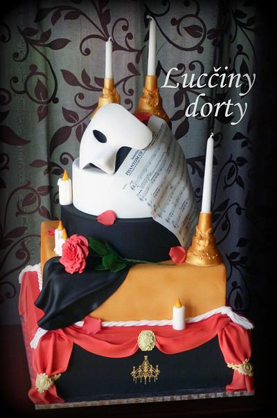 Phantom of the Opera - Cake by Lucyscakes