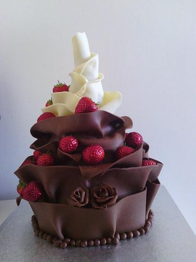 chocolate wrap cake - Cake by NooMoo