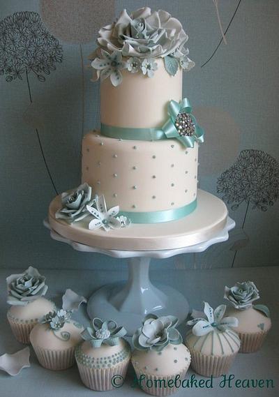 Tiffany  Blue - Cake by Amanda Earl Cake Design