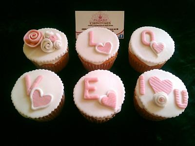 Valentines Cupcakes - Cake by SUGARScakecupcakes
