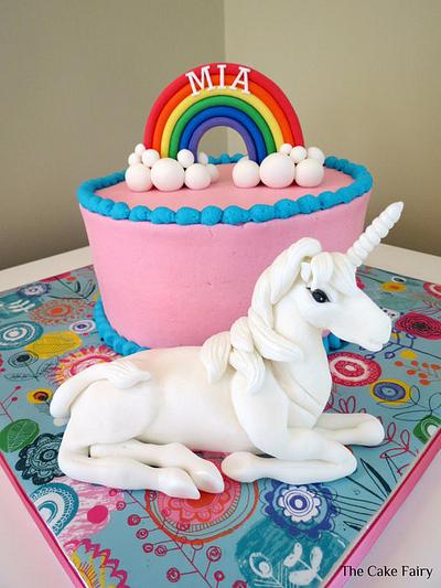 Rainbows and unicorns! - Cake by Renee Daly