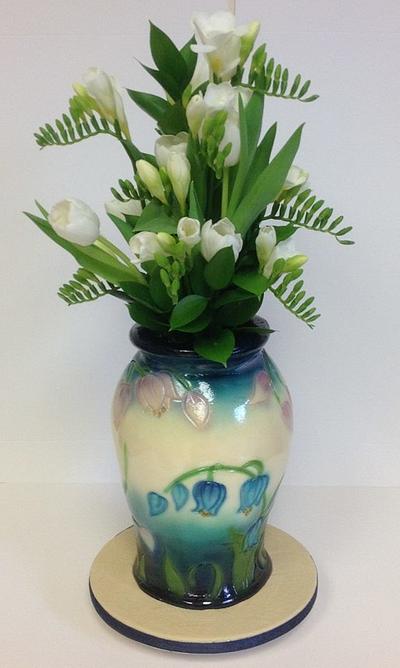 moorcroft vase  - Cake by Dawn Butler 