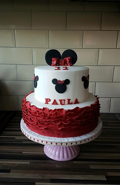 Minnie Mouse Cake - Cake by SweetWonderland