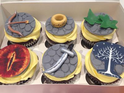 The lord of the rings cupcakes - Cake by Laura's Bakery