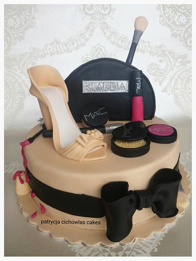 glamour - Cake by Hokus Pokus Cakes- Patrycja Cichowlas