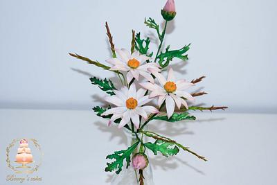 Bouquet of gumpaste daisies - Cake by Benny's cakes