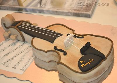 Violin Cake  - Cake by Adriana García